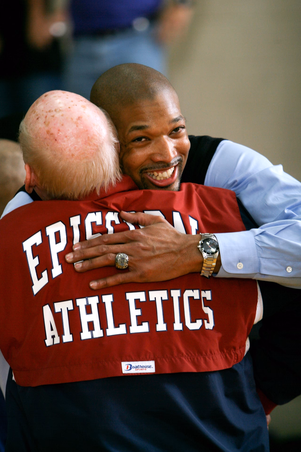 ¿Quién escribió el abrazo?