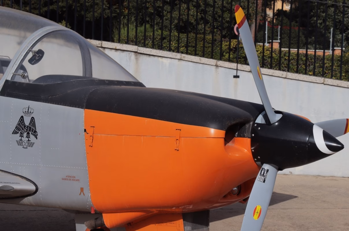 ¿Qué recibió el E-26 Tamiz en su llegada?