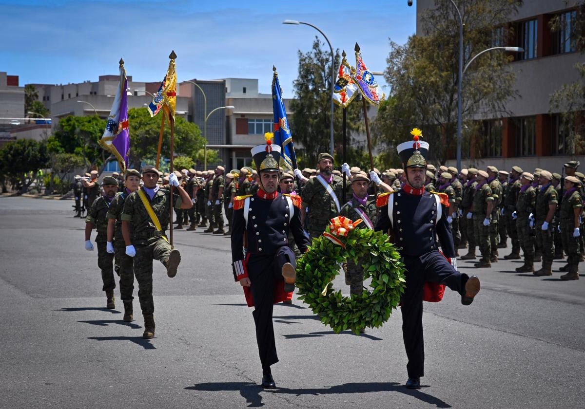 ¿Quién puede presidir actos militares?