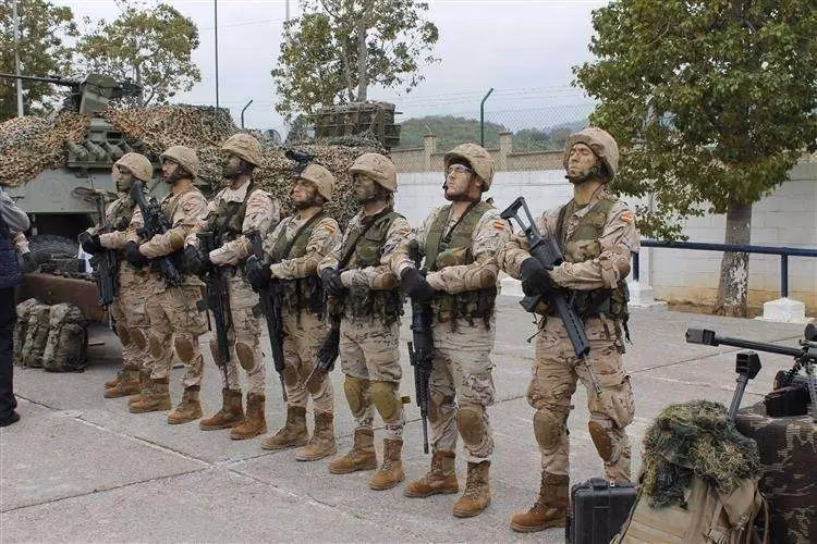 ¿Cuáles son las pruebas selectivas para ingreso en el centro docente militar de formación?