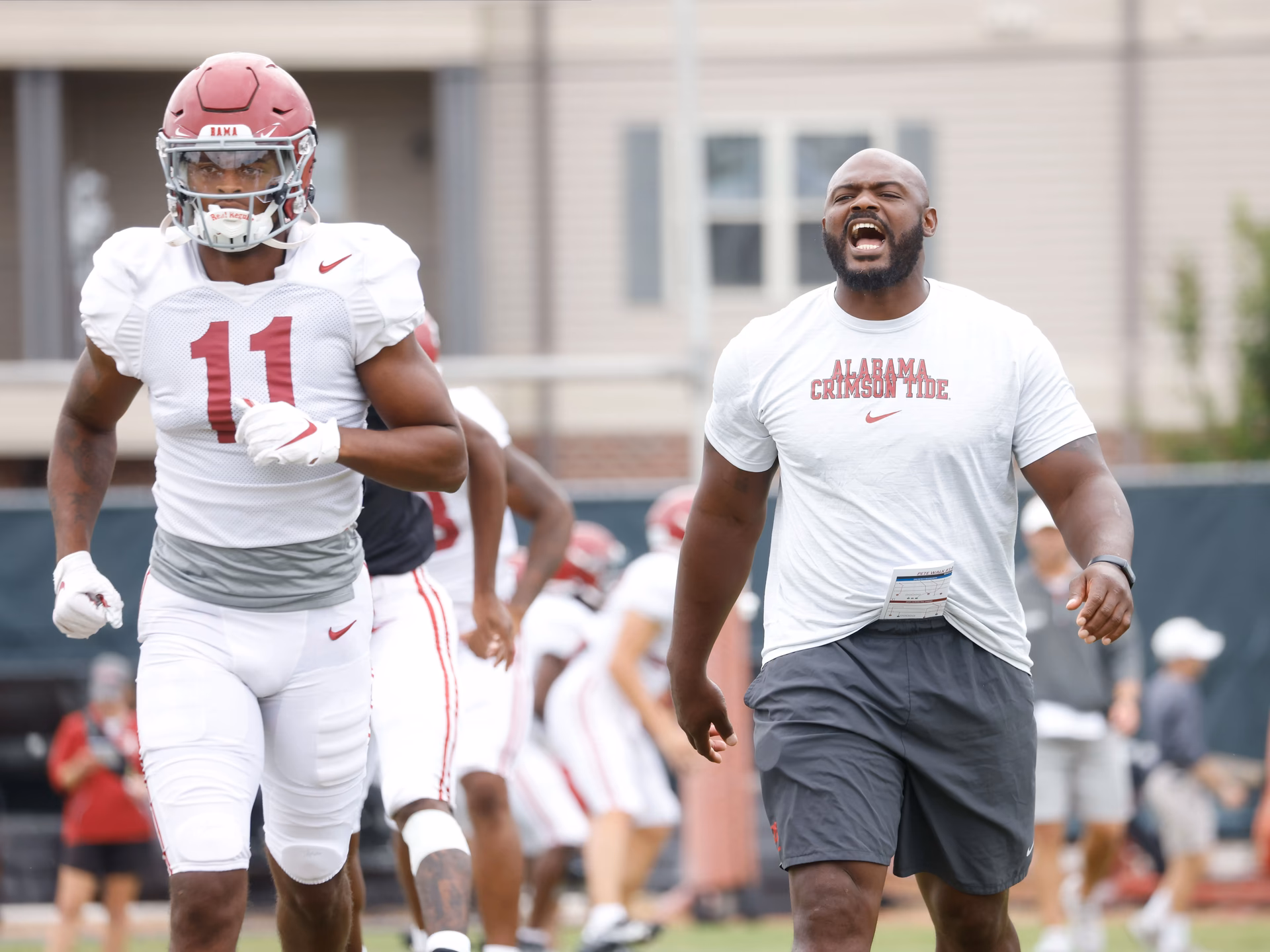 Who are Alabama Crimson Tide football coaches?