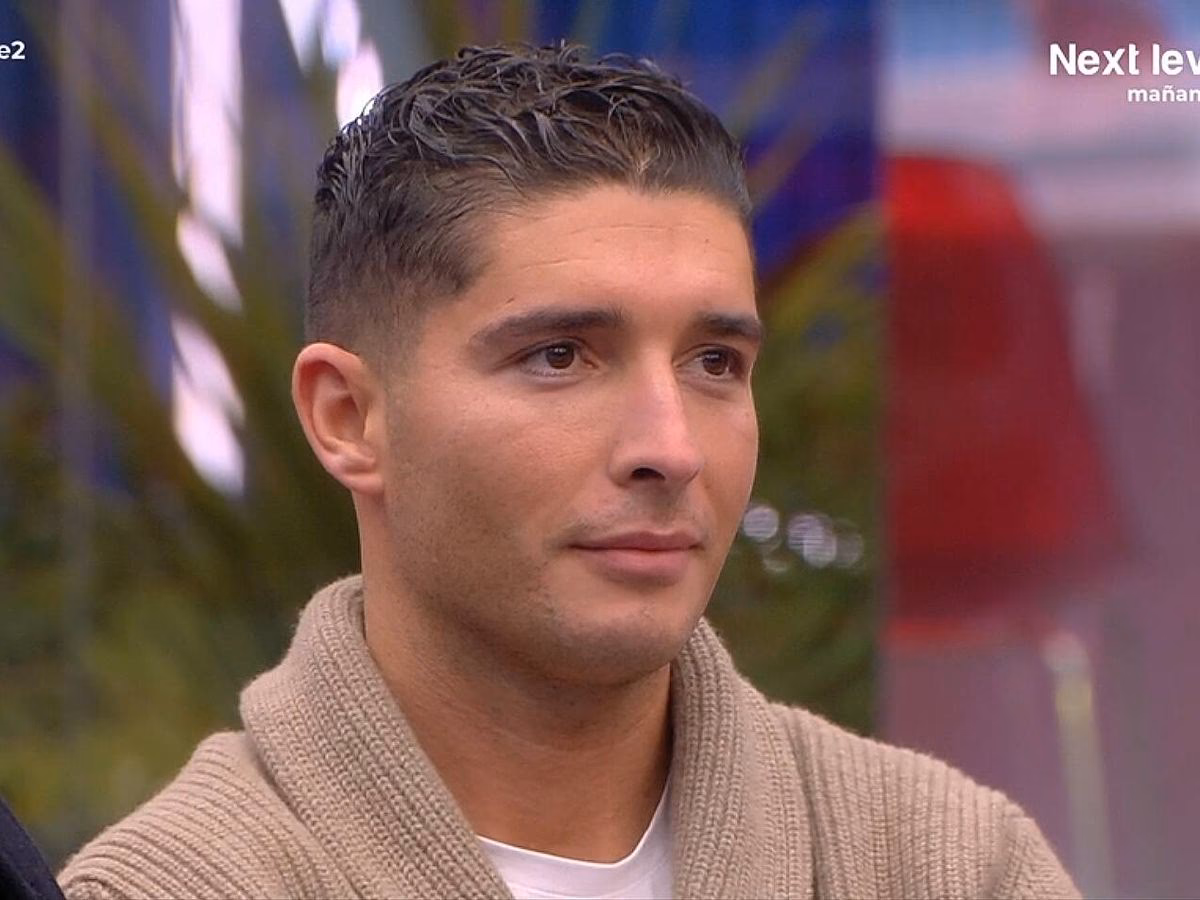 ¿Quién es el entrenador de rendimiento de Alex?