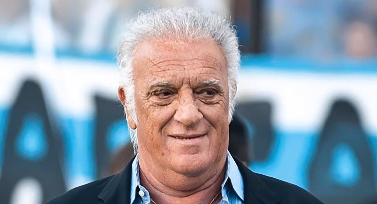 ¿Qué premio recibió Alfio Basile en 2000?