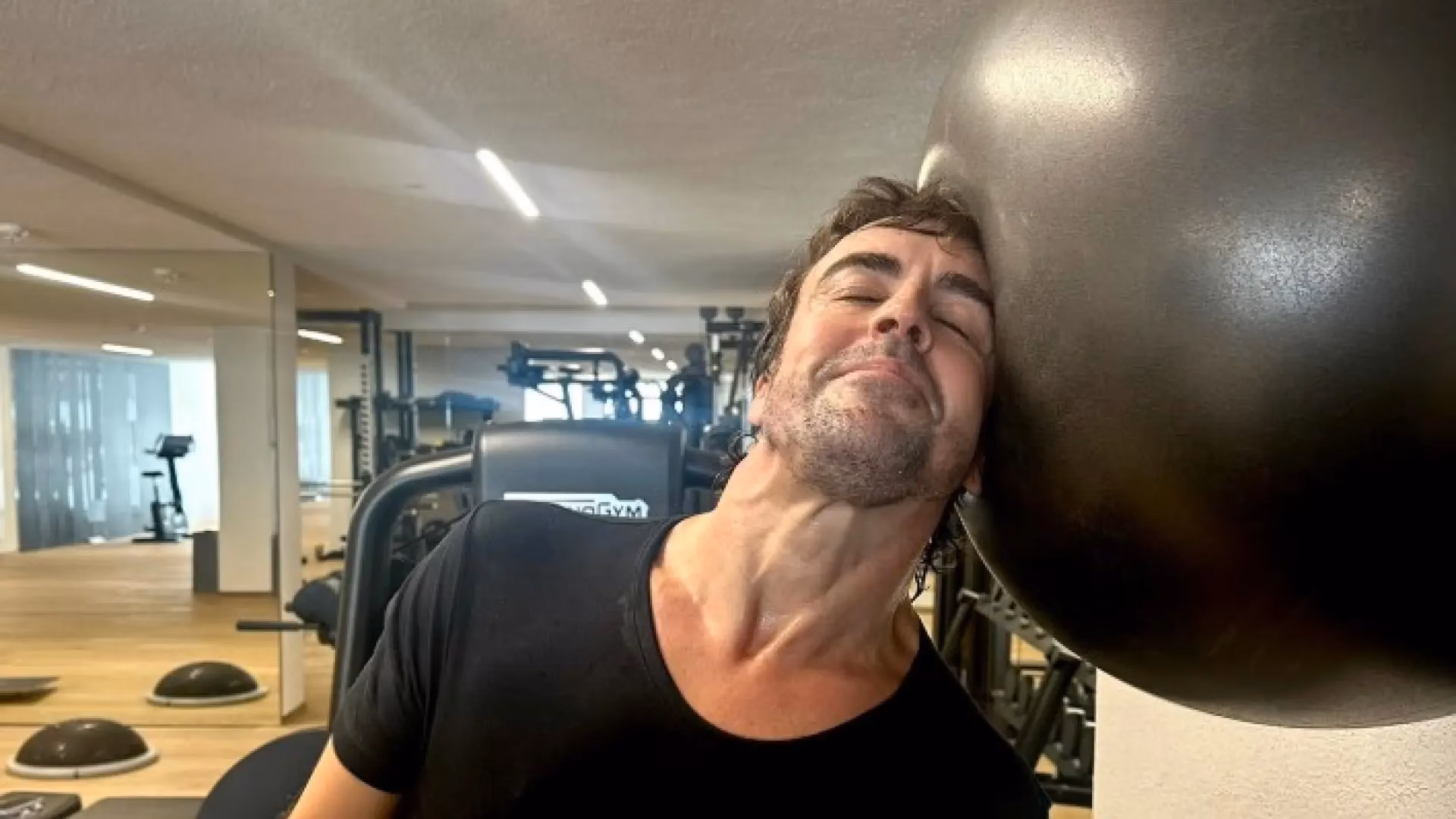 ¿Qué le pasó a Fernando Alonso en los entrenamientos en Baréin?