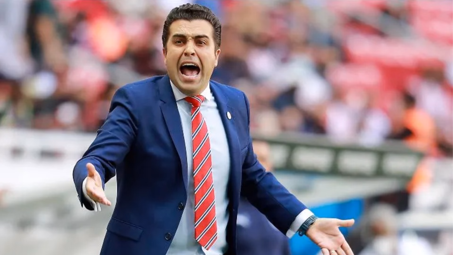 ¿Cuántos goles ha perdido el director técnico de Chivas?