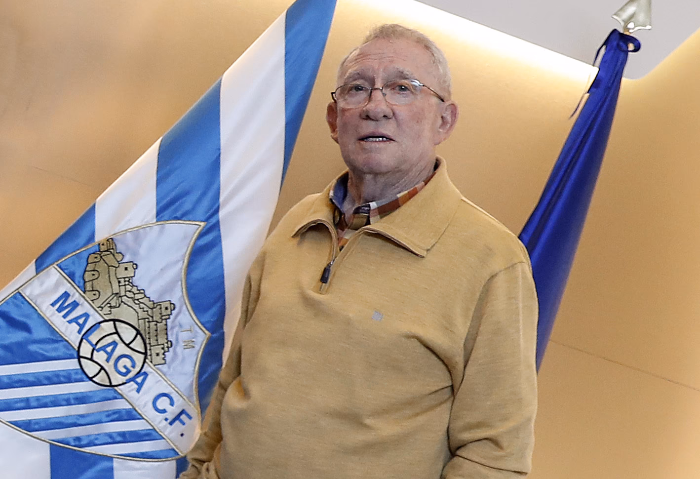 ¿Quiénes son los jugadores del equipo de Benítez?