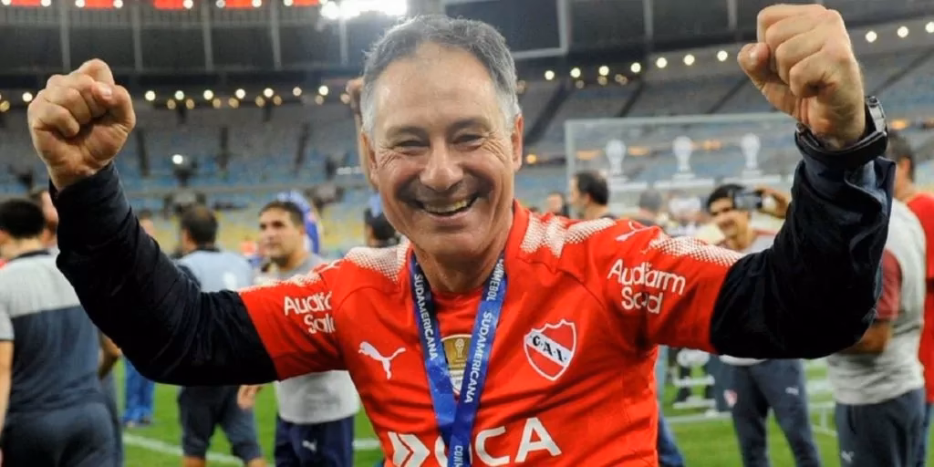 ¿Cuántos partidos ha jugado Ariel Holan?