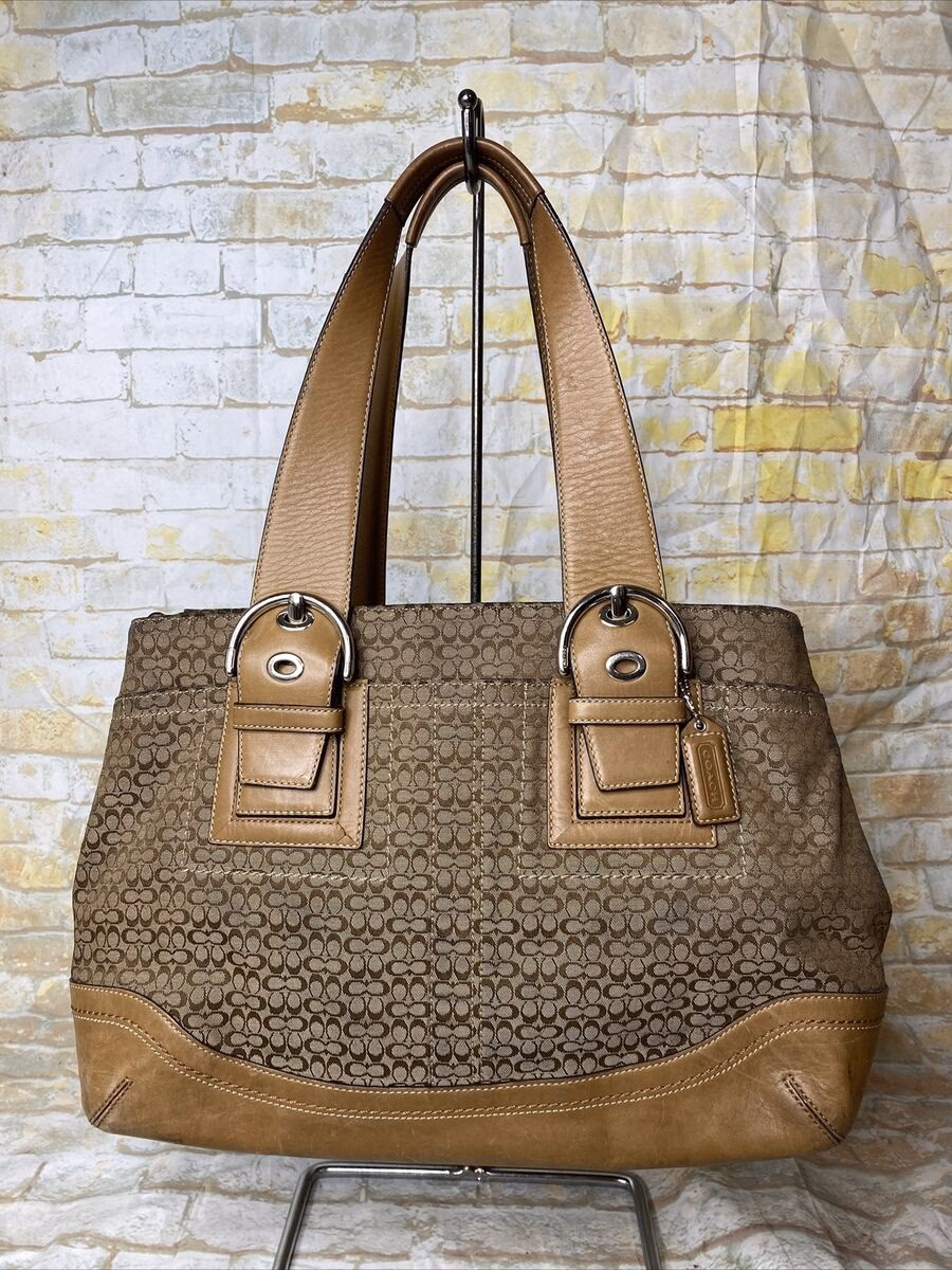 How do you know if a coach bag is authentic?