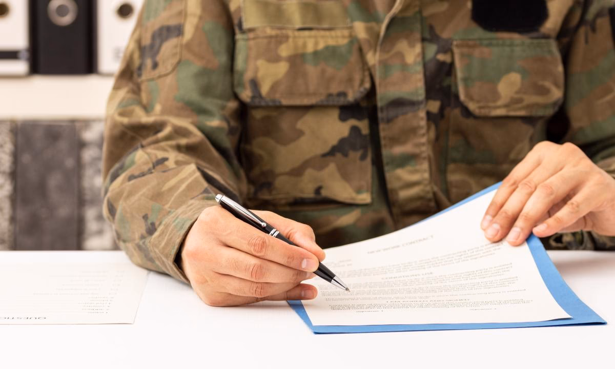 ¿Cuáles son los derechos de los solicitantes de vivienda militar?