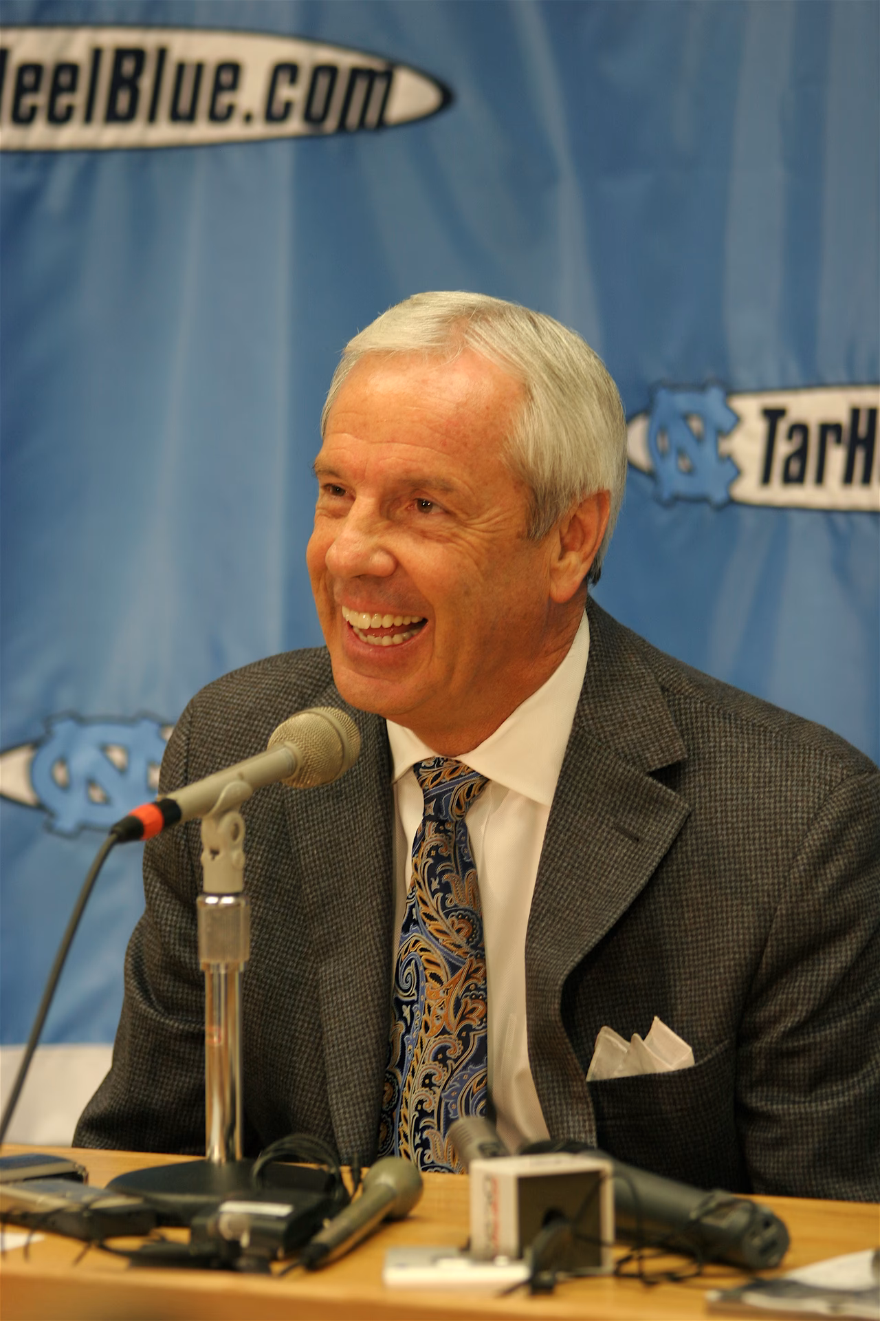 Does UNC women's basketball have a general manager?