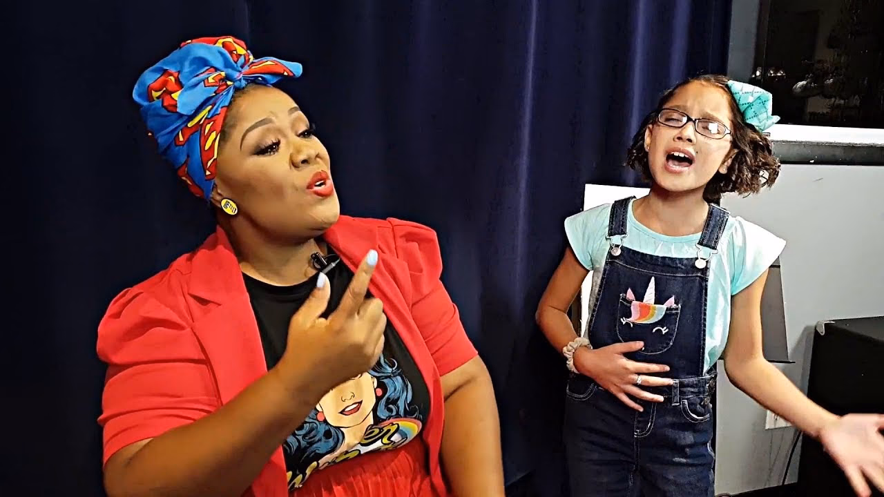 What does a vocal coach do?