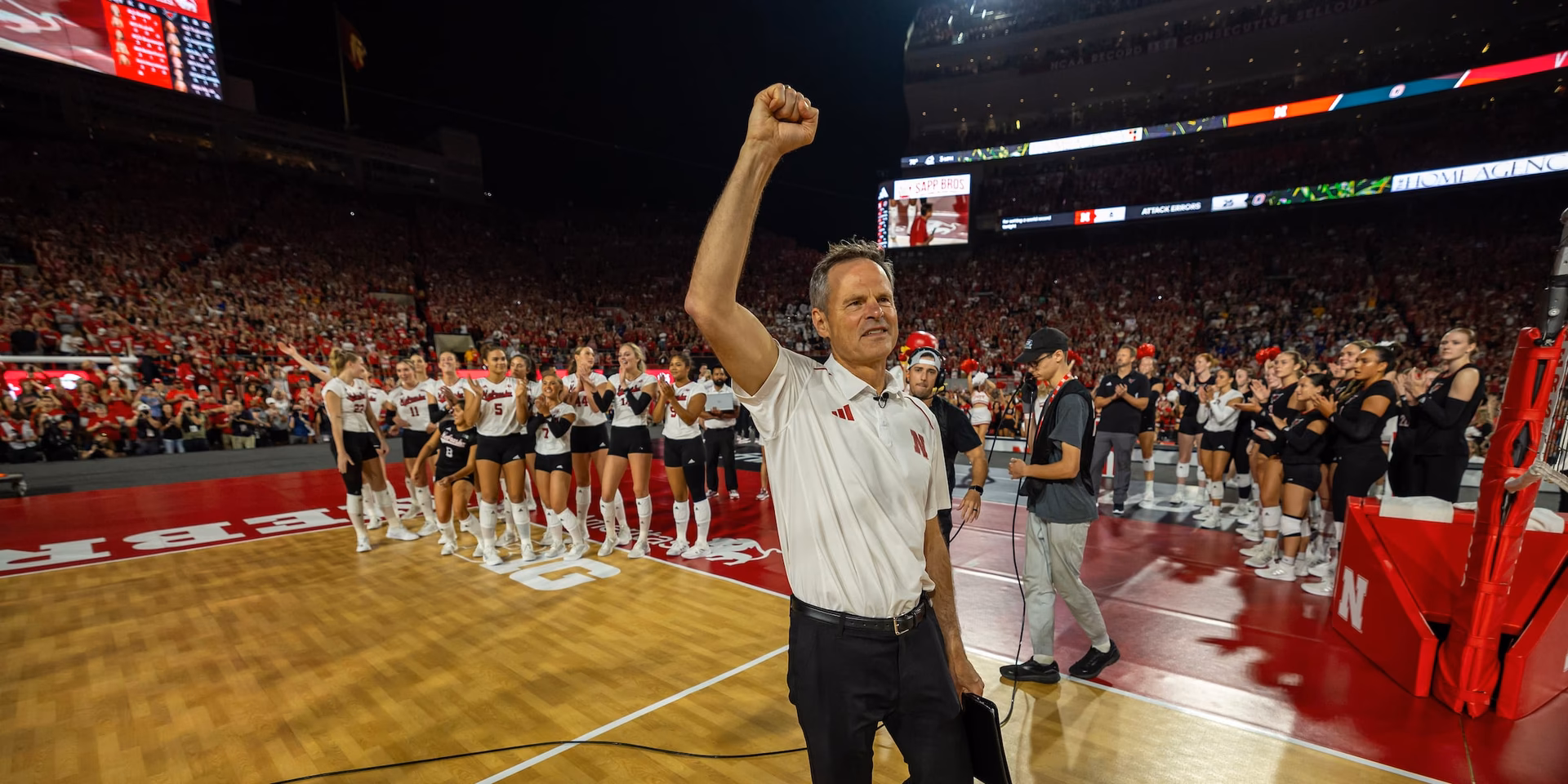 Who is the best volleyball coach in the Philippines?