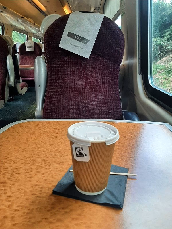 How many buses leave Birmingham for reading?