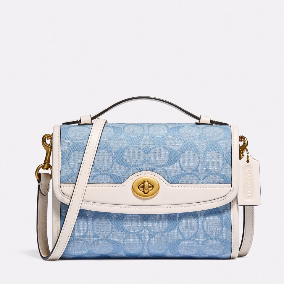 Who are red & white coaches?