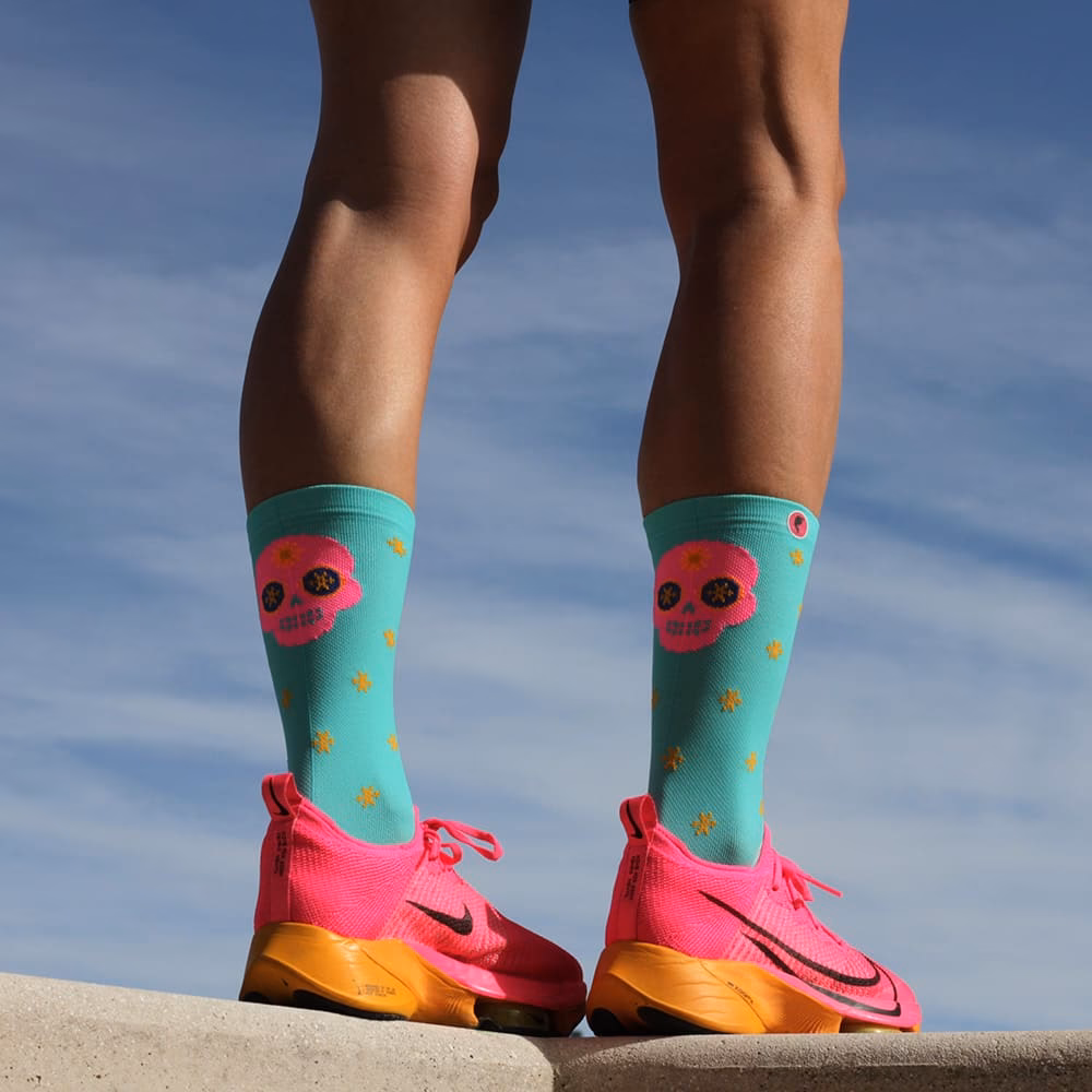 ¿Qué son los calcetines con dibujos para hombre?