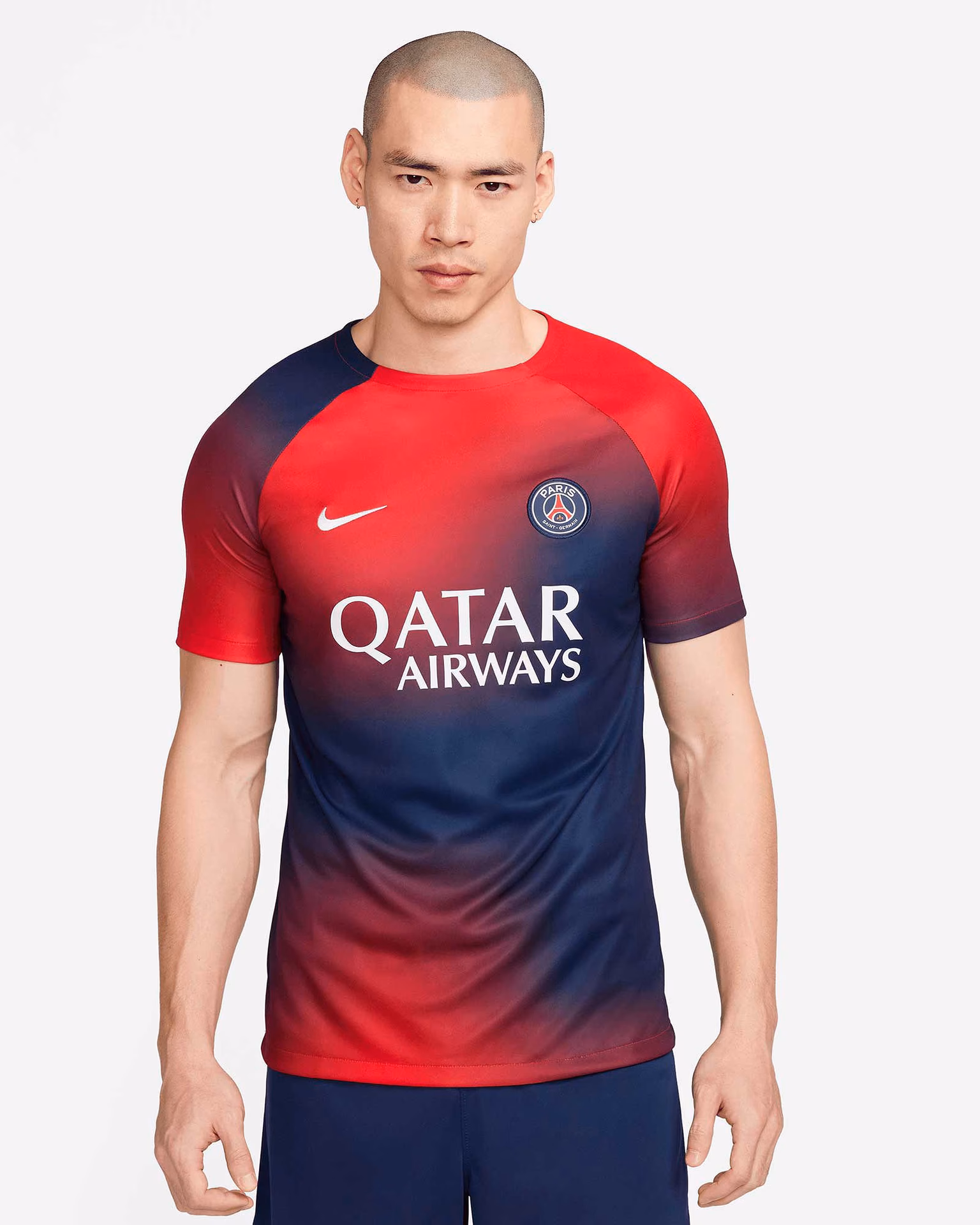 ¿Qué equipaciones y ropa de entrenamiento ofrece el PSG?