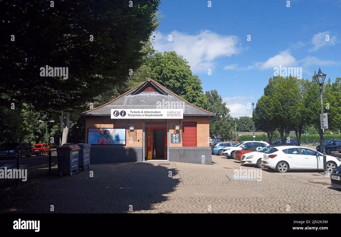 Does Sophia Gardens have a coach park?