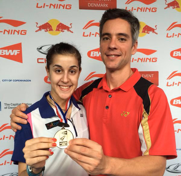 ¿Cuándo comenzó Carolina Marín a jugar a este deporte?