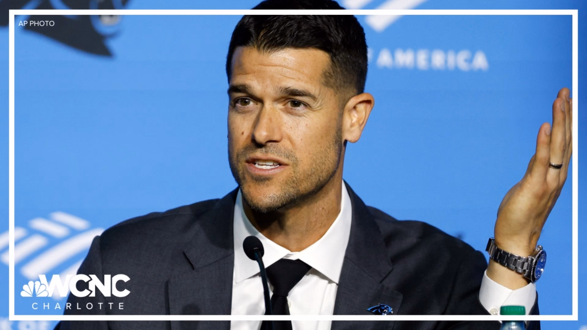 How many head coaches did the Carolina Panthers have?