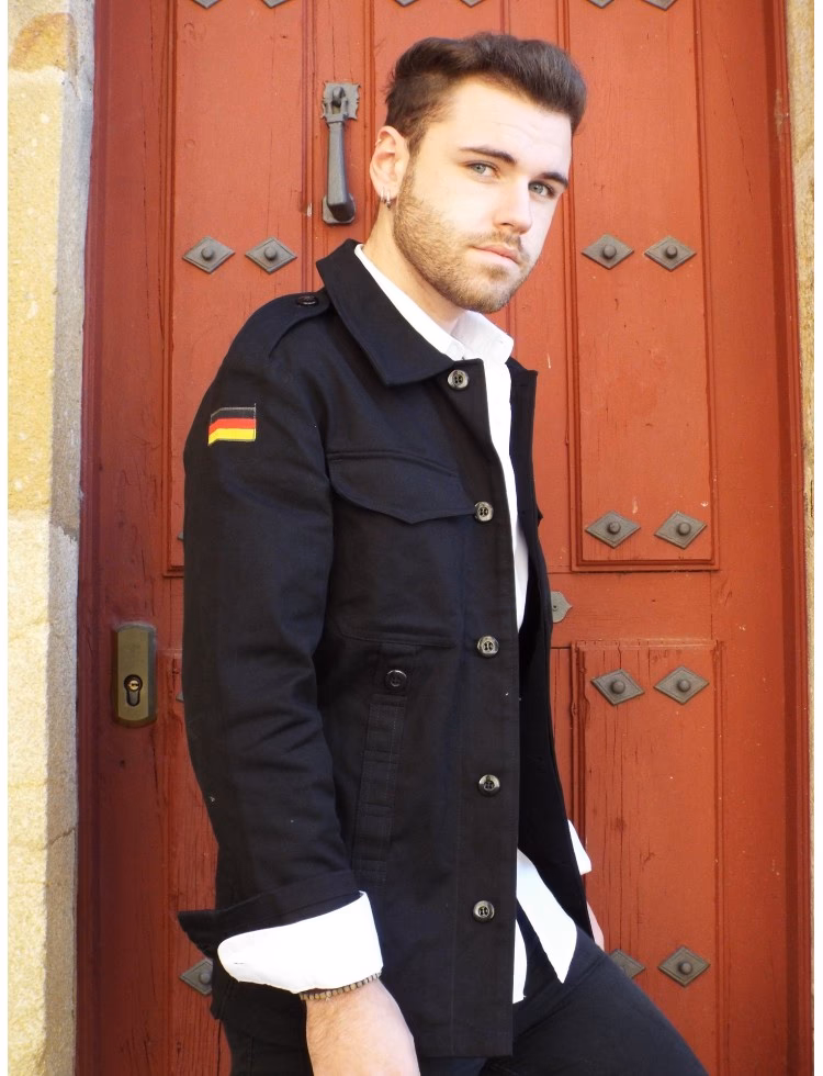 ¿Por qué los ejércitos españoles y alemán usan el uniforme?