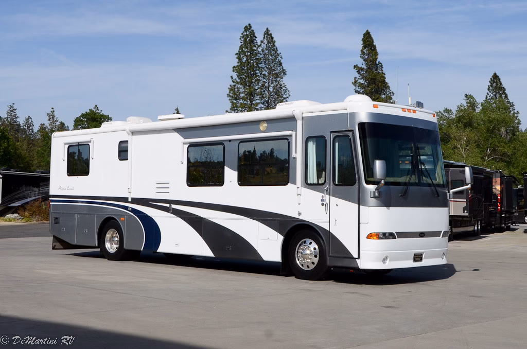 ¿Quién es el dueño de Alpine?