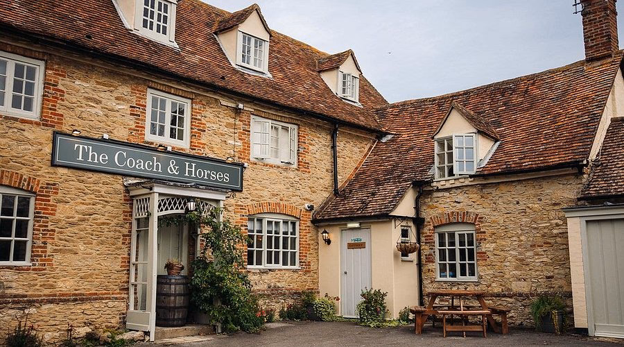 Where is the Coach & Horses Inn?