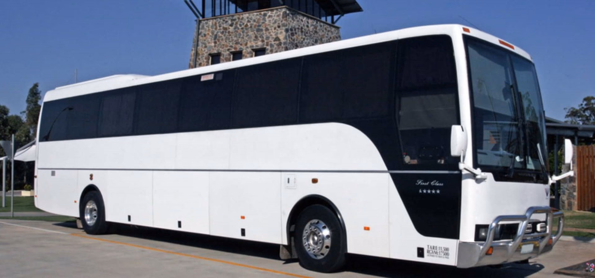 Does coach Australia have a mid season sale?