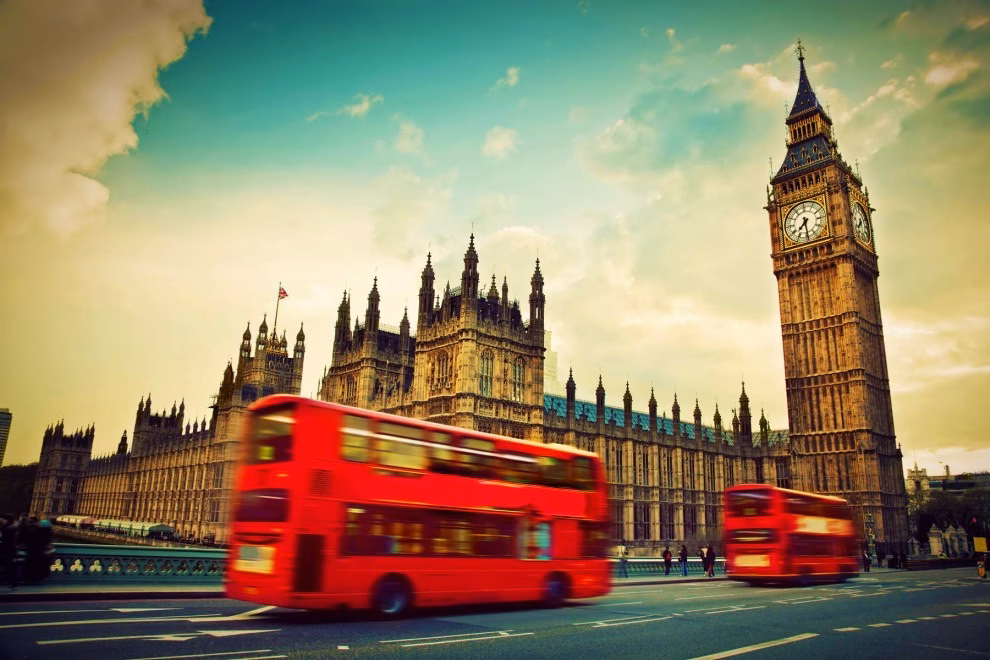 How long does it take to get from Gatwick Airport to Reading?