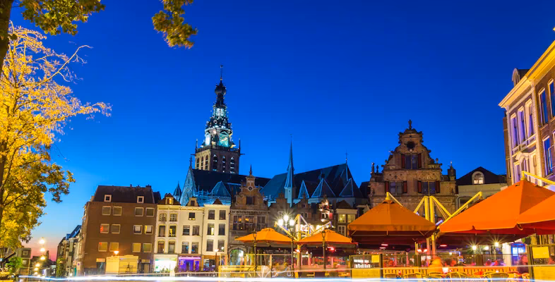 What is a coach holiday to Amsterdam?