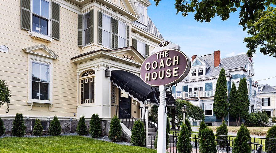 Does coach house have a privacy policy?