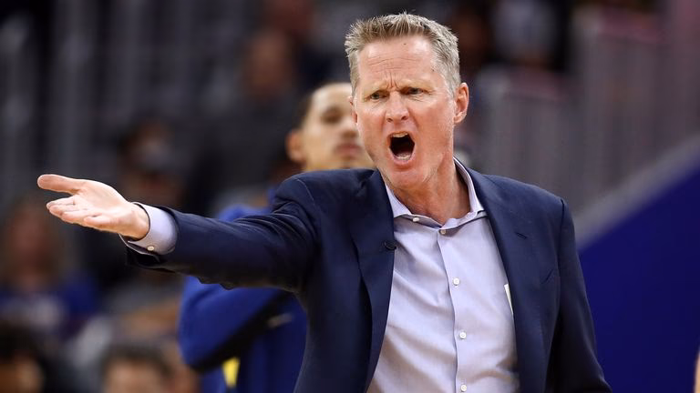 Who is the current head coach of the Golden State Warriors?