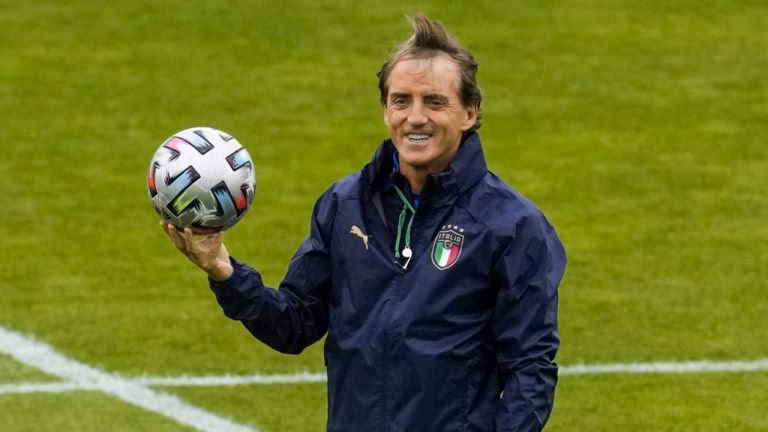 Who is the current head coach of Italy national football team?