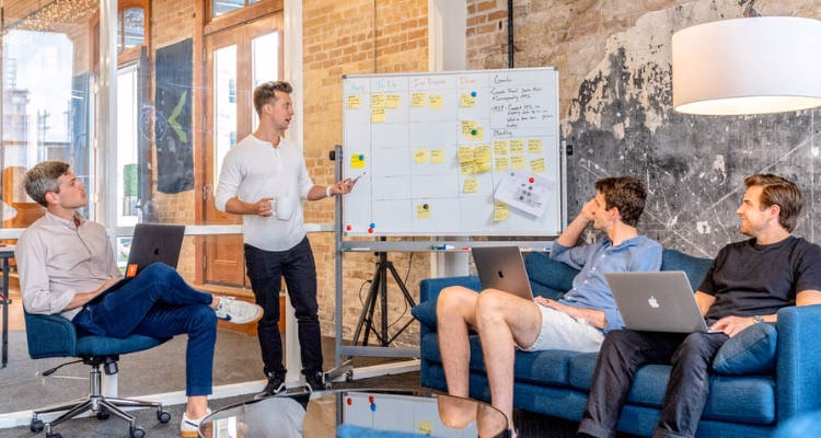 ¿Cómo encontrar clientes para el coaching profesional?