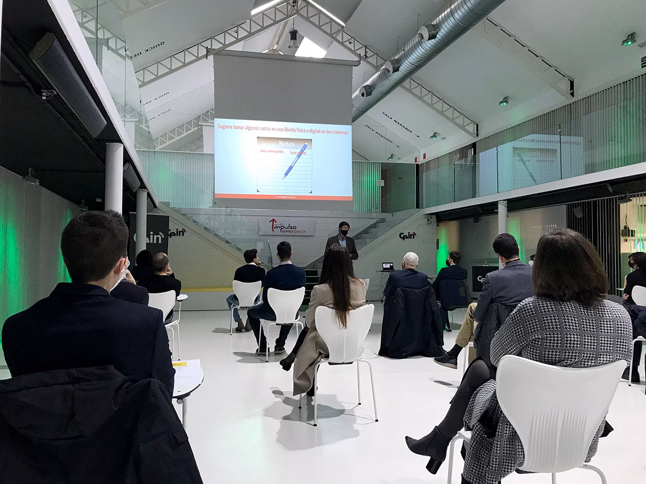 ¿Quién es el entrenador de Logroño?