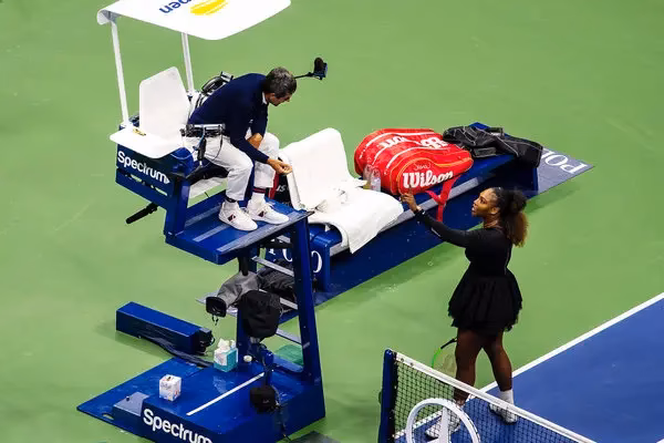 ¿Cuál es la figura del warning en el tenis?