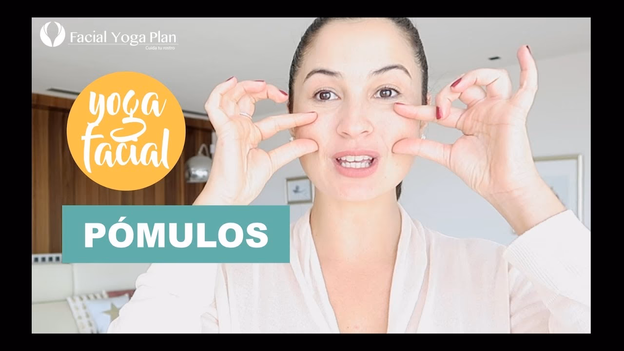 ¿Qué parte del rostro se trata con el primer ejercicio de yoga facial?
