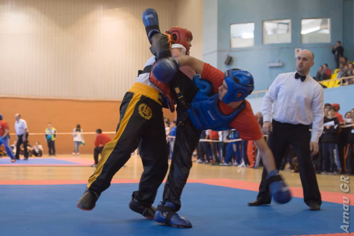 ¿Cuáles son los movimientos del full contact?