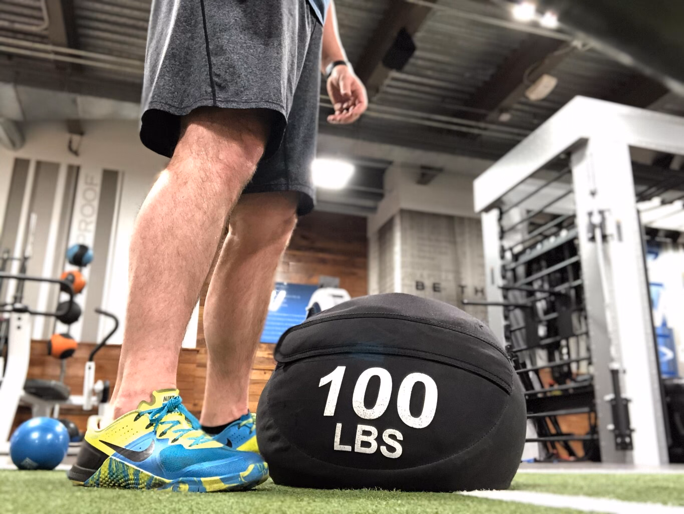 ¿Cómo hacer un saco de arena sin gastar dinero extra?