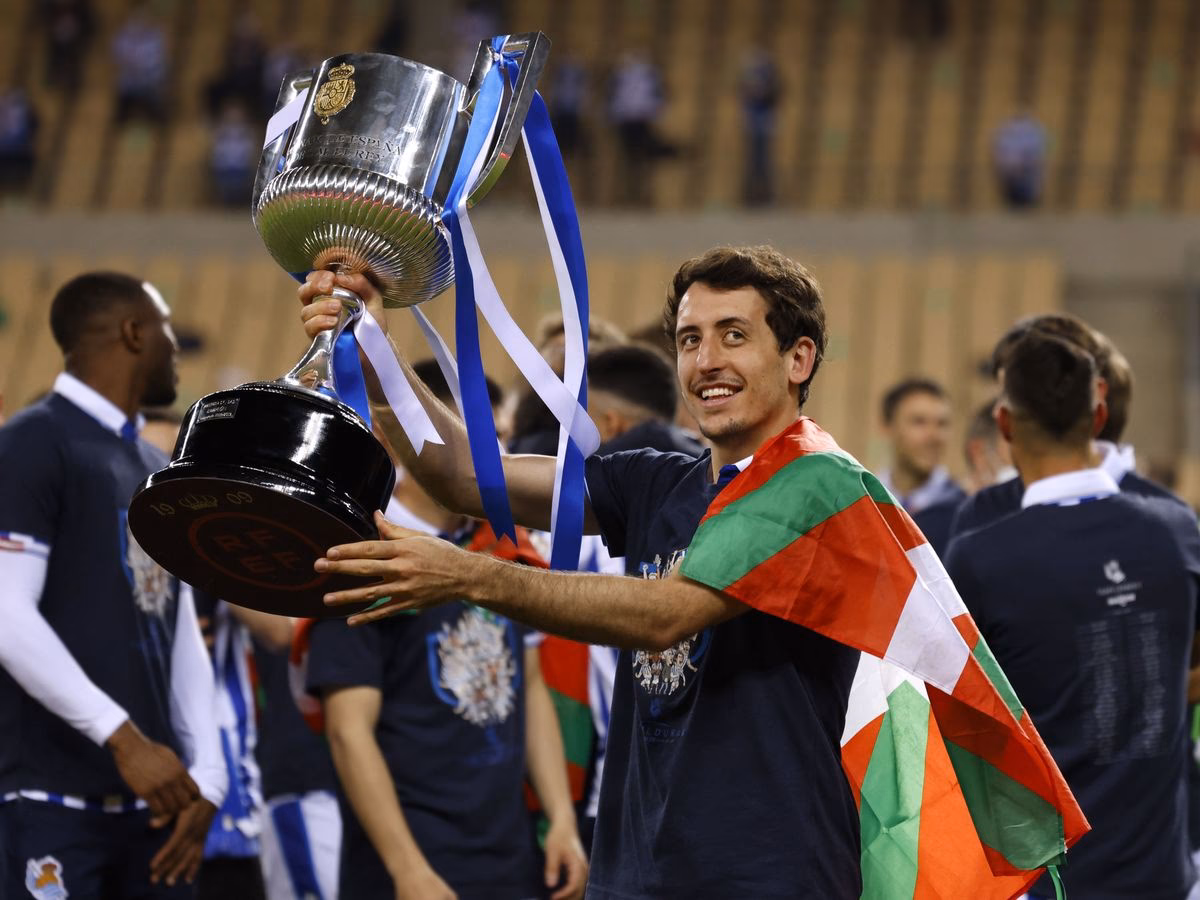 ¿Cuánto gana un entrenador de la Real?