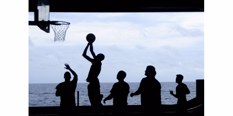 ¿Cuánto gana un entrenador de baloncesto?