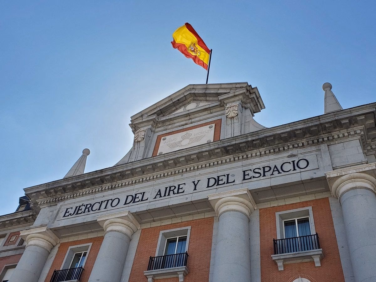 ¿Cuánto costó el proyecto para el cuartel del aire?