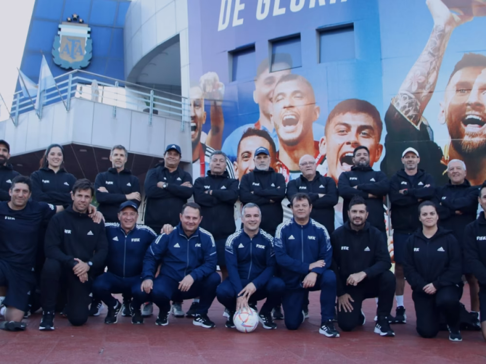 ¿Qué es la licencia de entrenador de fútbol?