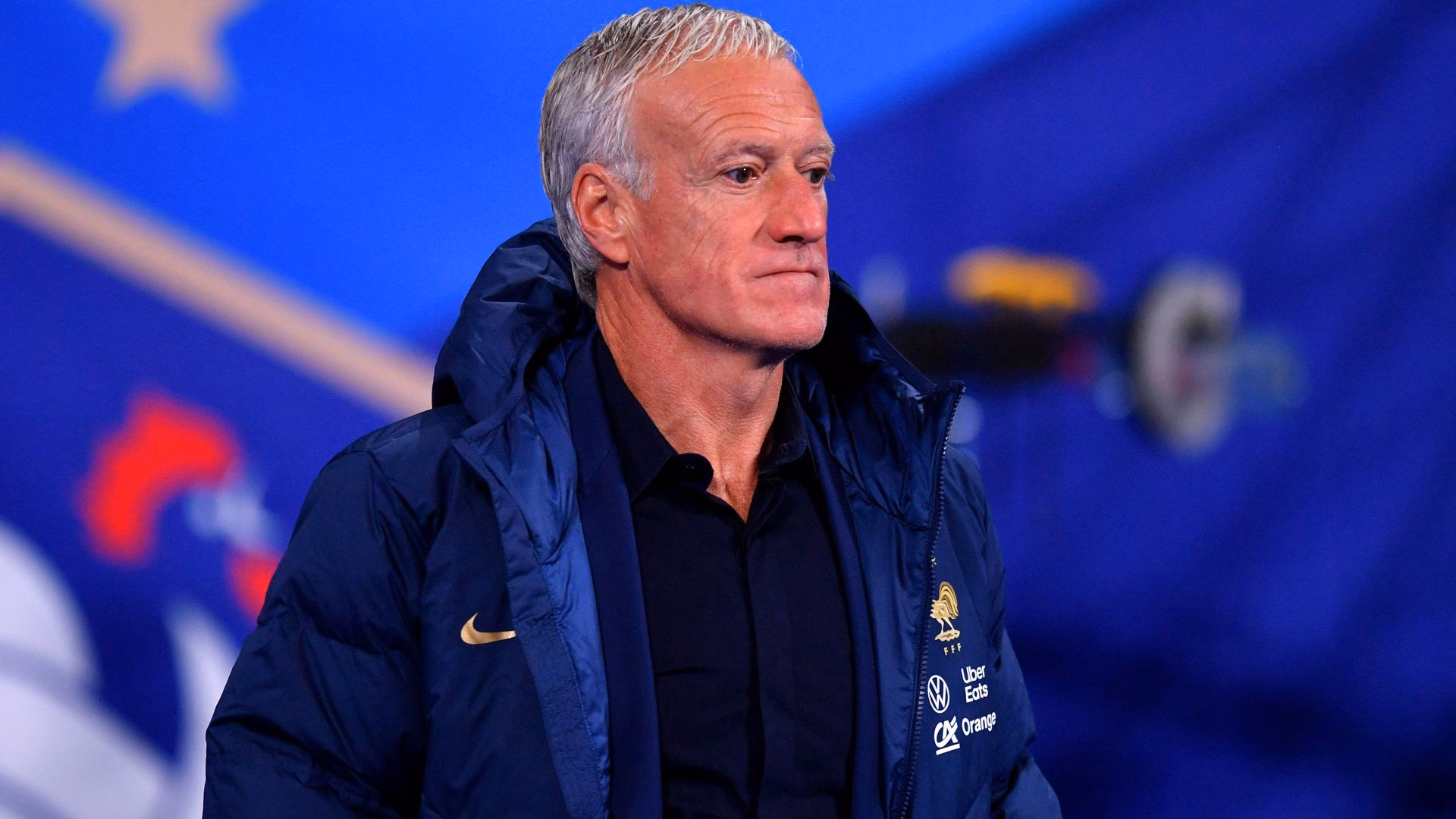 ¿Quién es el entrenador del Decano?