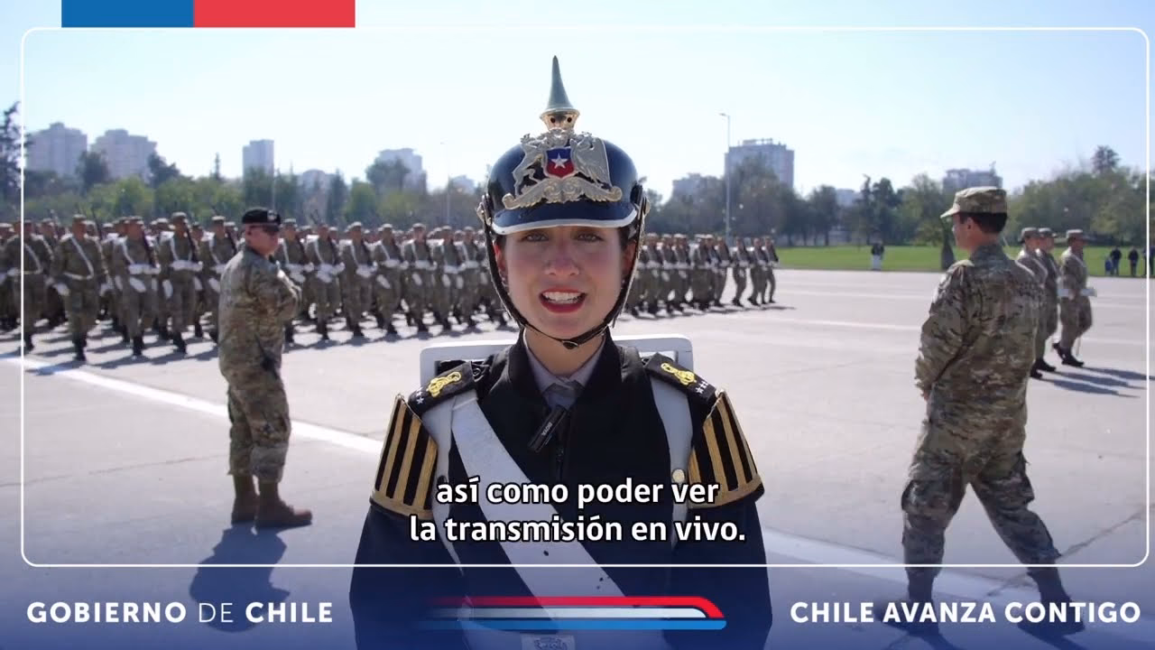 ¿Quién encabezó el desfile militar?