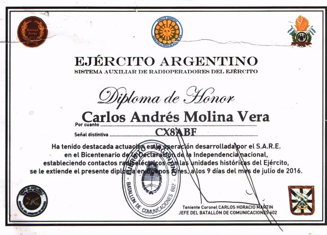 ¿Quién dirige el ejército y la diplomacia?