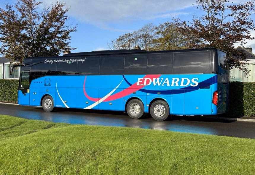Do Edwards holidays offer a tour with no feeders?