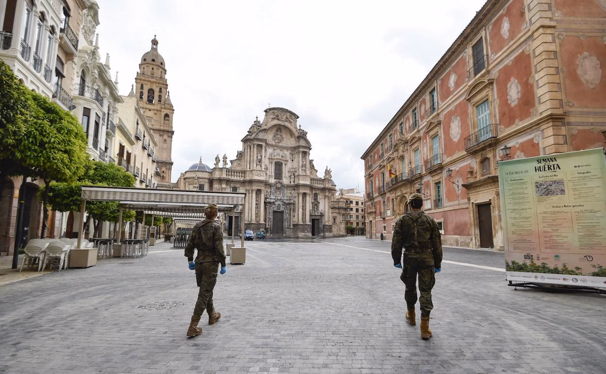 ¿Dónde se encuentra la residencia militar en Murcia?