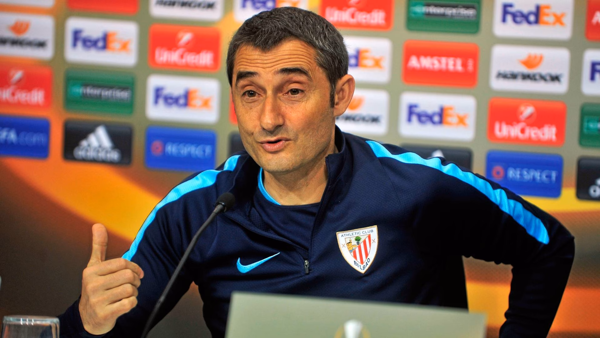 ¿Quién es el director de fútbol del Athletic?
