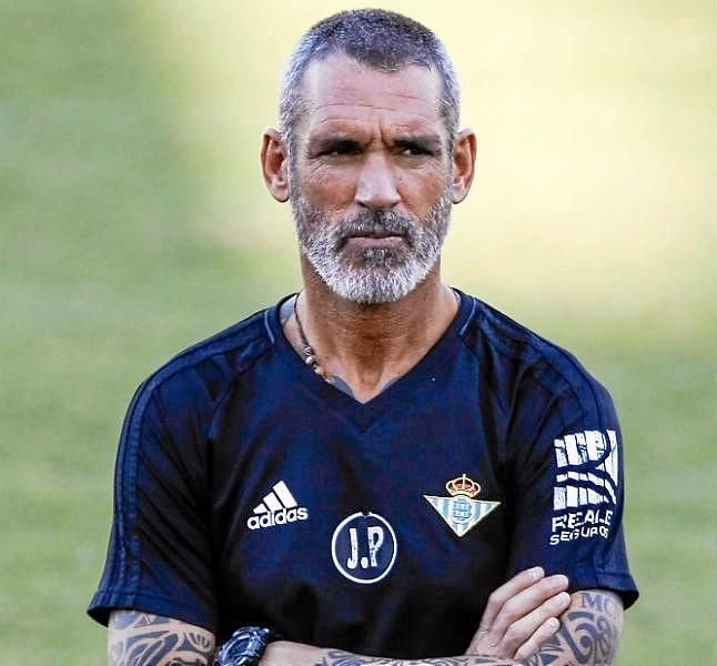 ¿Quién es el portero del Betis 2024?