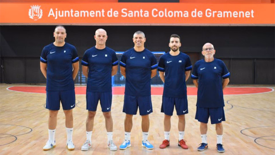 ¿Quién es el entrenador encargado de Santa Fe?